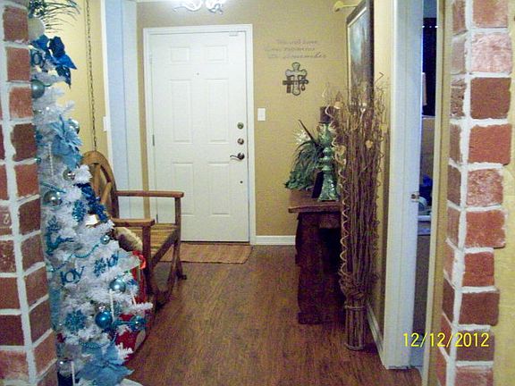 2nd image of 8619 Holiday Dr
