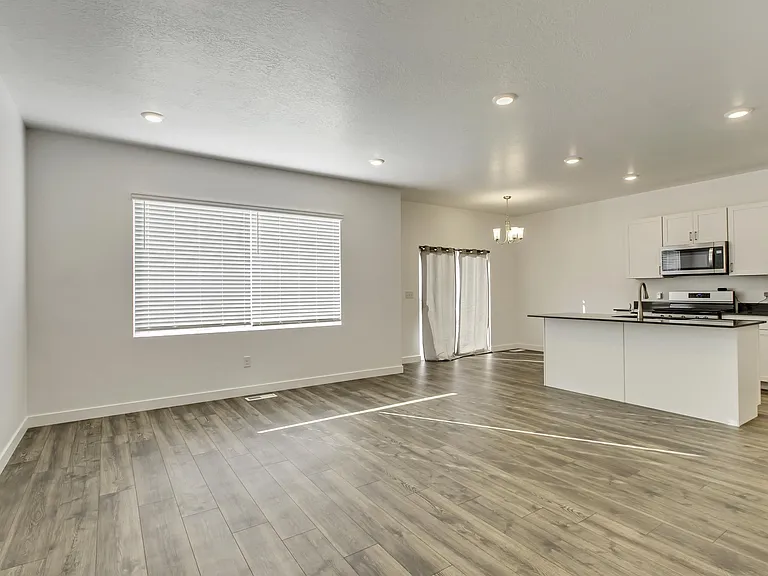 869 S Brubaker Way — Photo 1