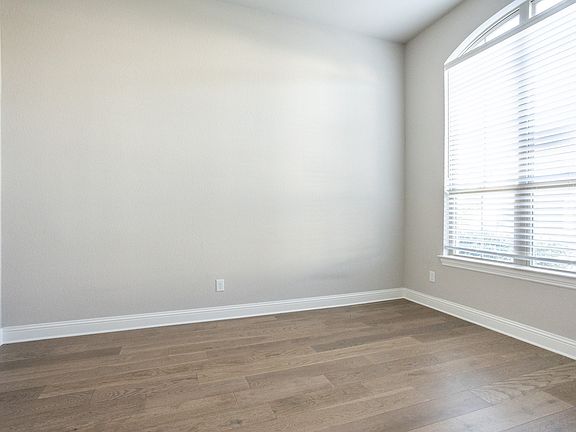 4th image of 3521 Abingdon Ave