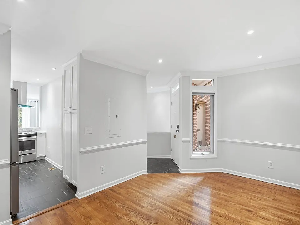 1625 Q St NW #107