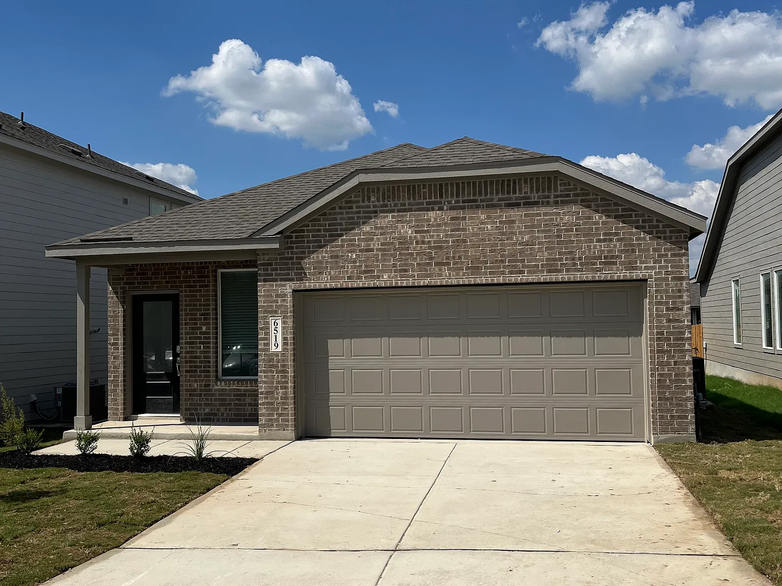 4 bed, 1788 sqft, $1,950 — Photo 2