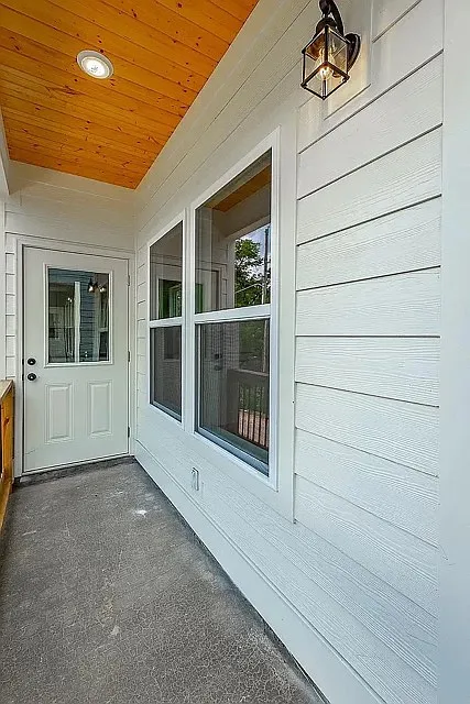 5562 Stream Lane - 1 — Photo 3