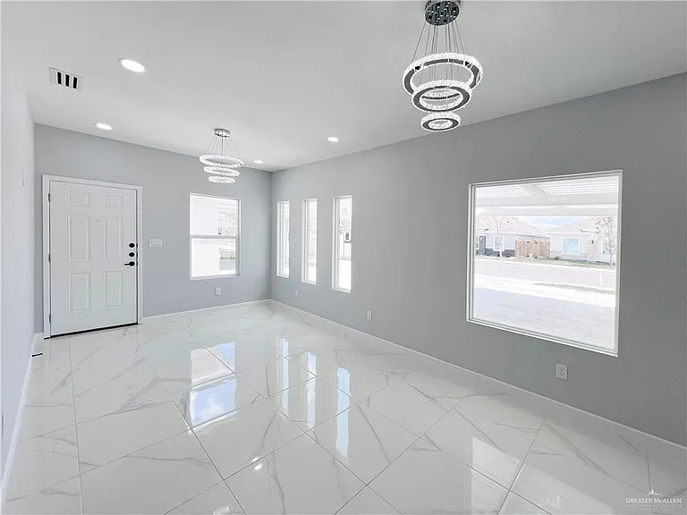 829 N Woodson Ave #3 — Photo 6