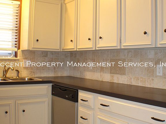 2nd image of 2532 S Florence Ave