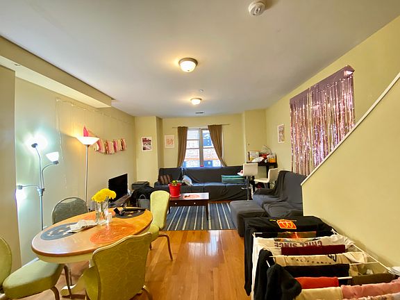 5th image of 2010 N Carlisle St #B
