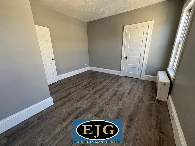 325 Amory St #3 — Photo 4