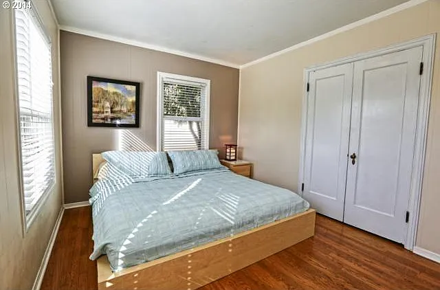7930 SE 42nd Ave — Photo 3