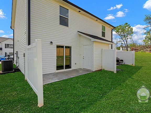 3rd image of 33 Wofford Pine Dr #1