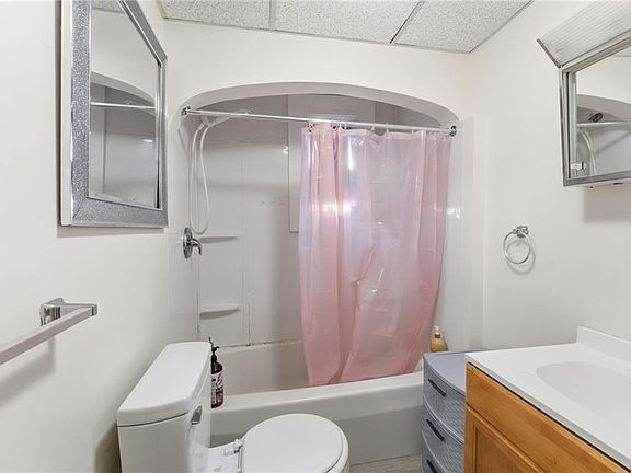 5th image of 263 Elm St