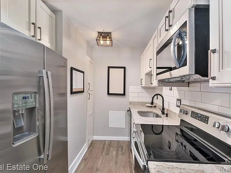 803 Plate St #104 — Photo 11