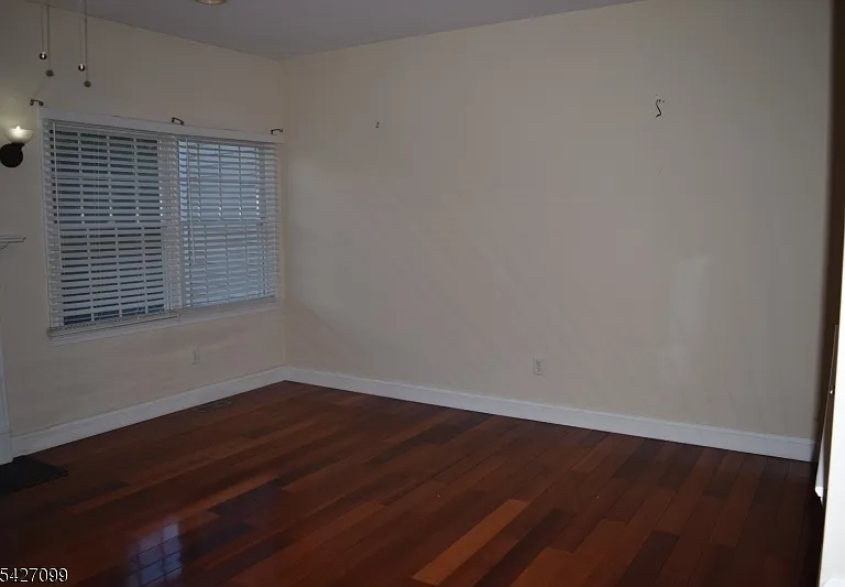 223 Emily Pl — Photo 12