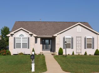 802 Chickory Dr, Champaign, IL