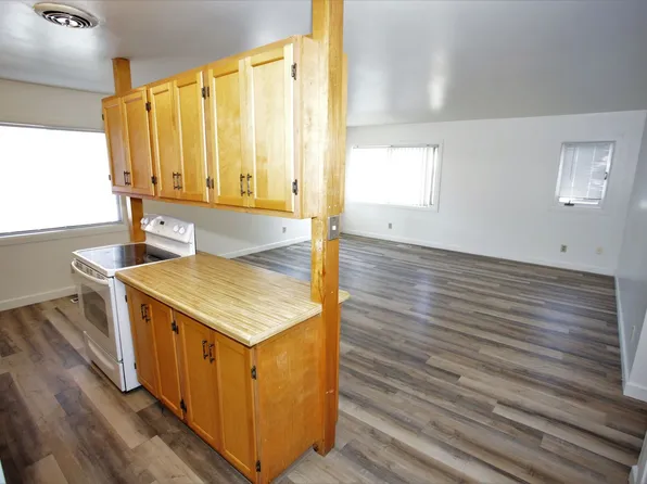 Southdale, 1110 24th Ave S #3, Grand Forks, ND 58201