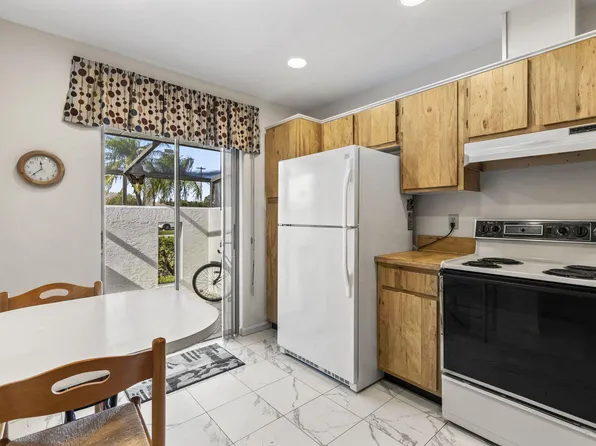 5834 Moss Court #8, Fort Pierce, FL 34982