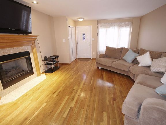 4th image of 269 Malvine Ave