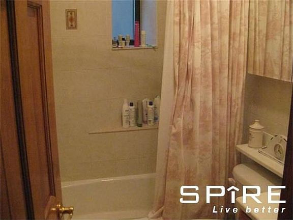 5th image of 167 W 80th St APT 2D