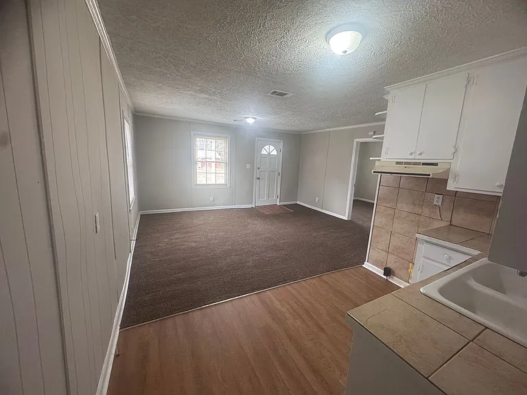 1818 Rigby St — Photo 4