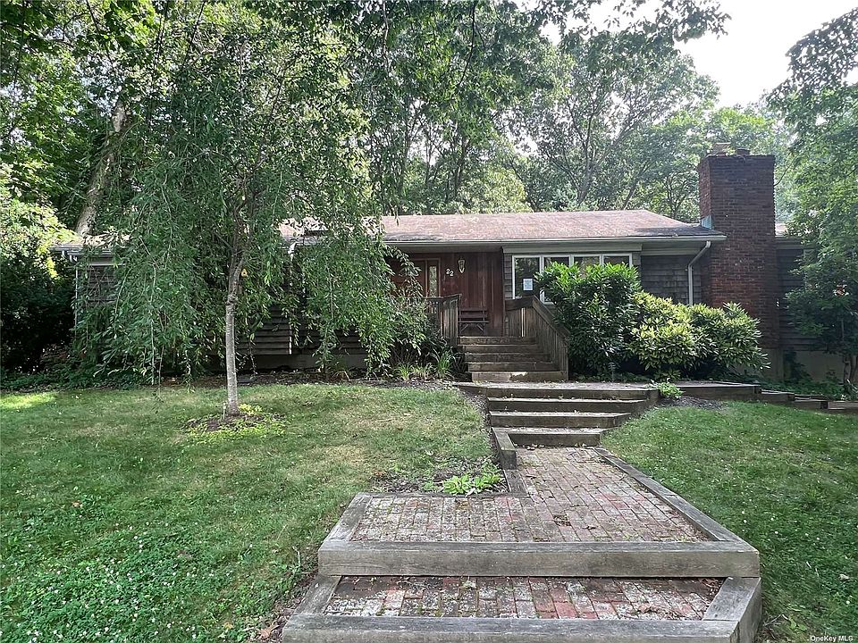 1st image of 22 Andrea Dr