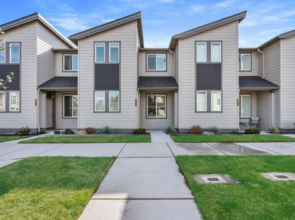 2564 NE Purcell Blvd, Bend, OR 97701