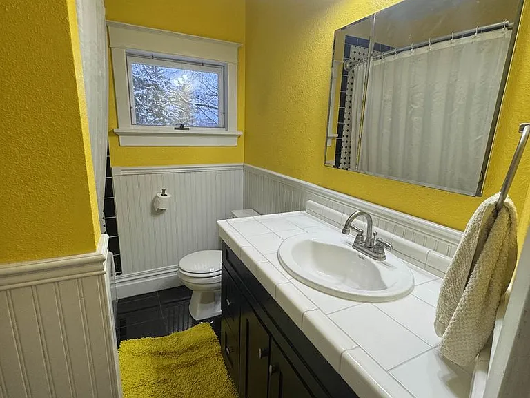 408 W Douglass Ave — Photo 21