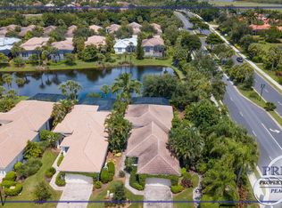8526 Pepper Tree Way, Naples, FL 34114