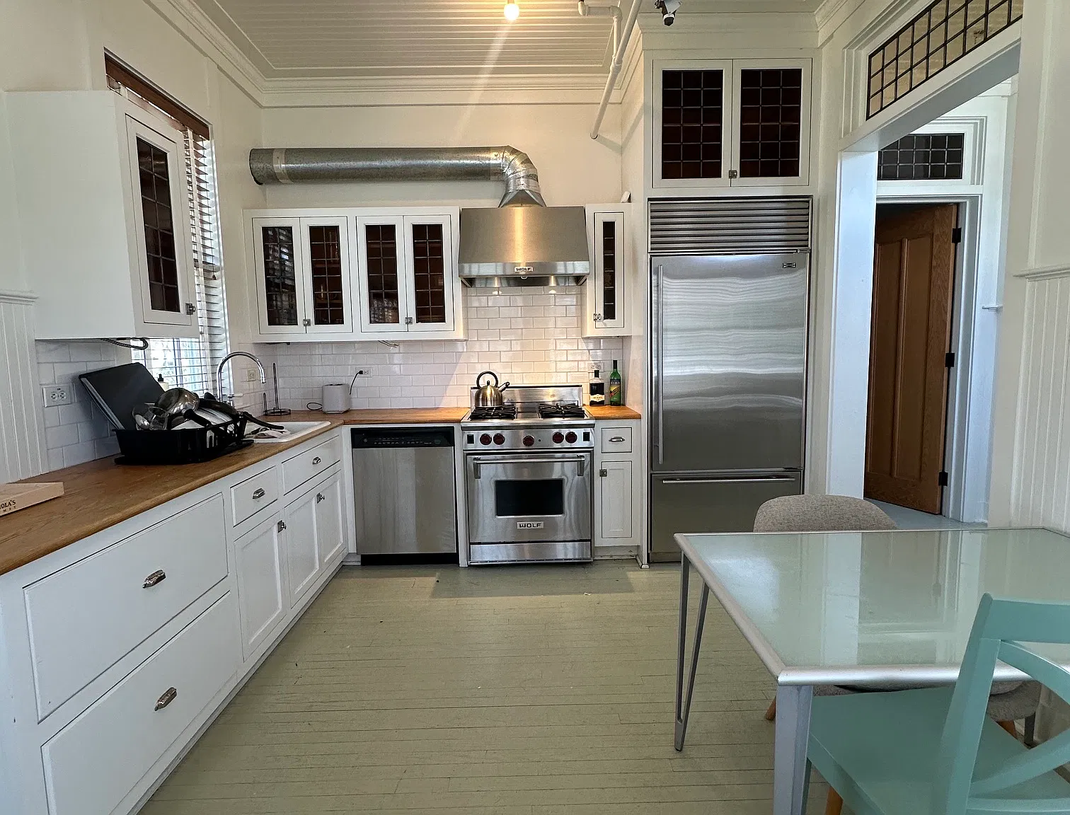 Charming Amagansett Village Apartment — Photo 1