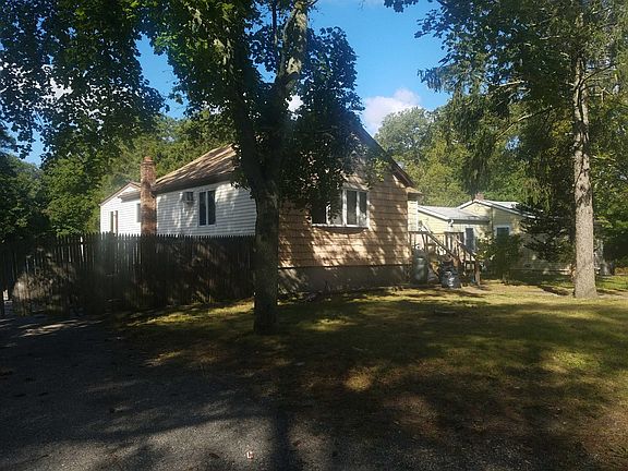2nd image of 298 Magnolia Dr