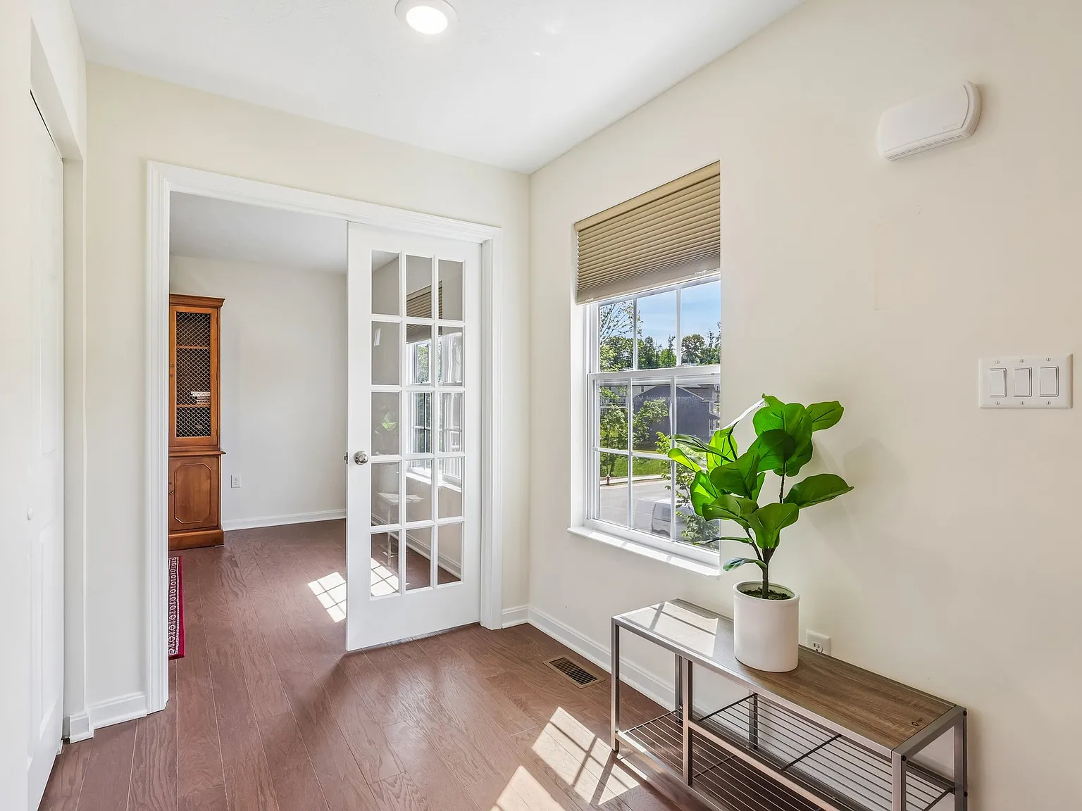 4 bed, 2602 sqft, $3,600 — Photo 4