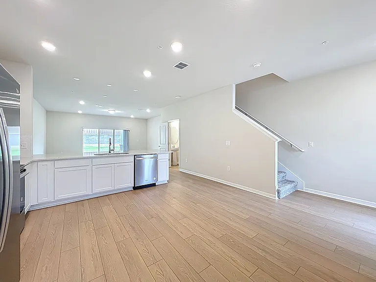 431 Meadowland Point — Photo 10