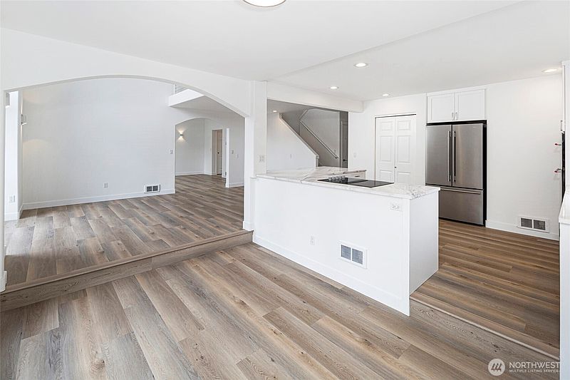 5th image of 184 Ocean View Drive