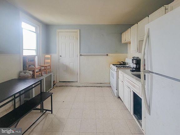 3rd image of 3862 N 6th St