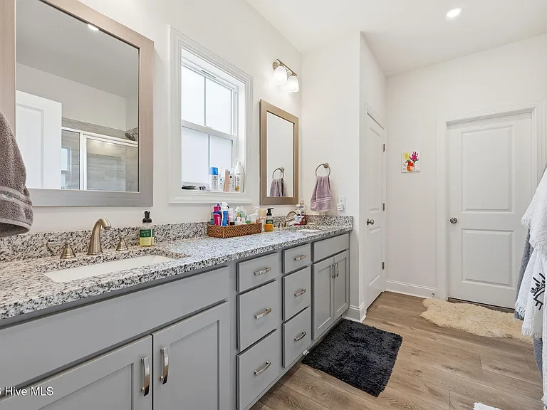 160 Falkirk Ct — Photo 32