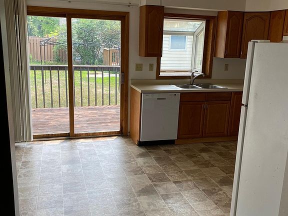 2nd image of 257 18th Ave N