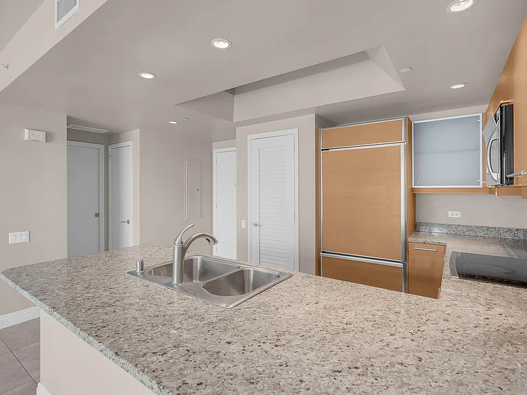 222 Karen Ave #15 — Photo 7