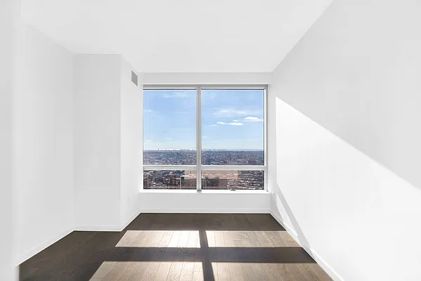 Rented by Compass | media 9