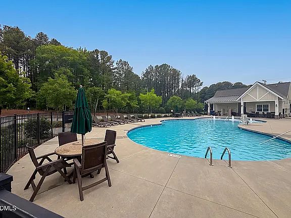 4th image of 1116 Neighborly Way