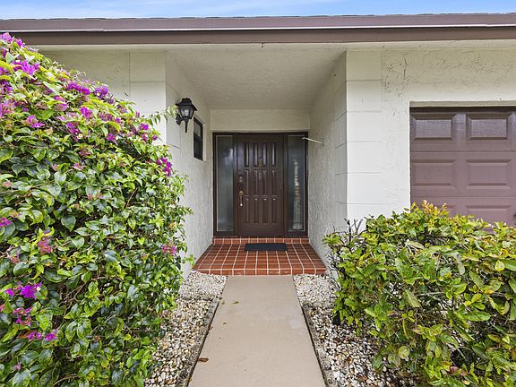 2nd image of 3267 Shadow Wood Drive