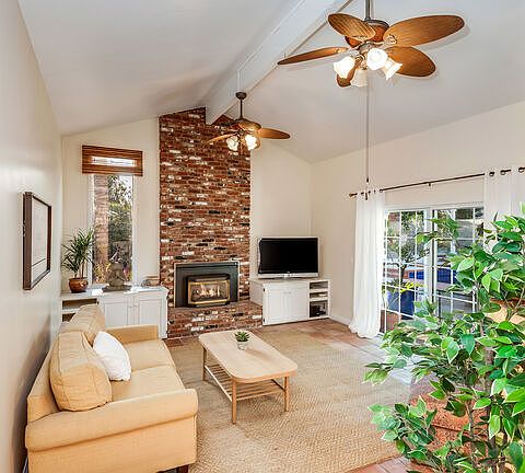 5th image of 607 N Priscilla Ln