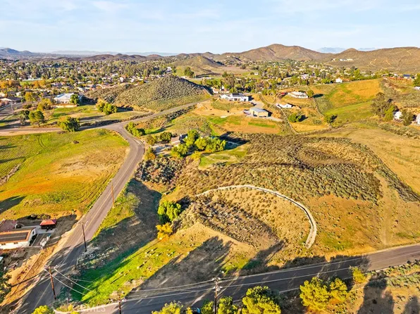 23930 Beverly Dr, Quail Valley, CA 92587