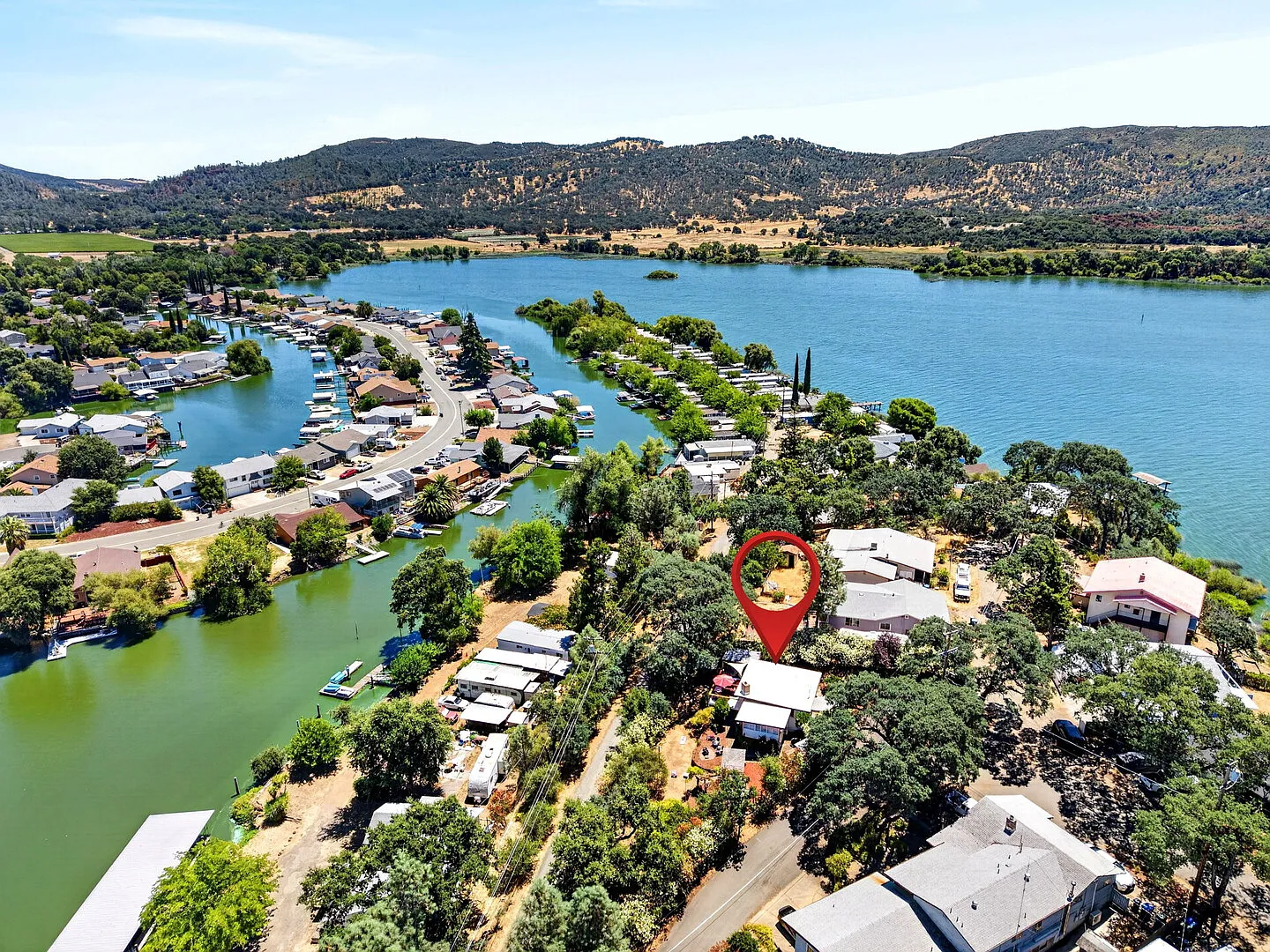 The looking Glass | Boat Parking + Lake Access Clearlake Oaks — Photo 3