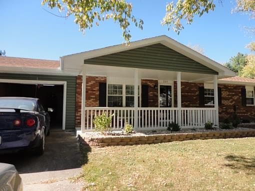 1st image of 221 S Forester Dr