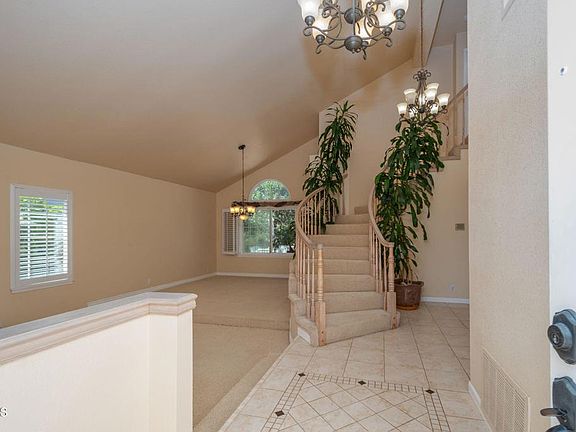 3rd image of 1601 Oneida Ct