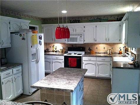 2nd image of 203 Whitney Dr