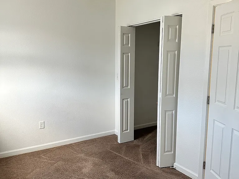 1430 Union St — Photo 6