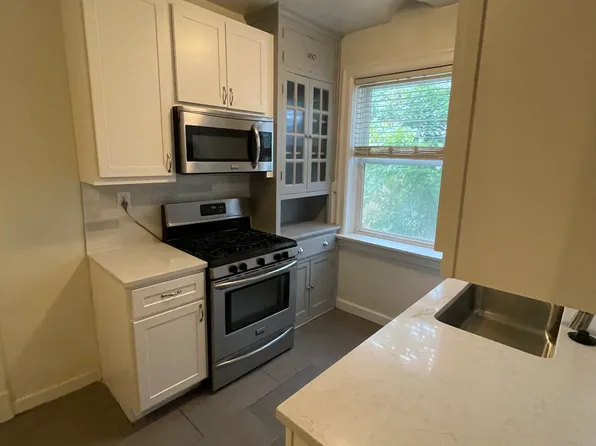 7551 Byron Pl APT 1S, Saint Louis, MO 63105