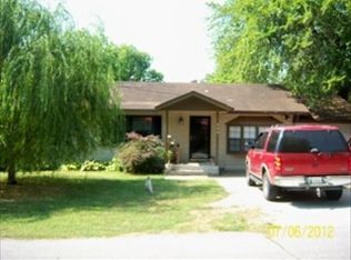 204 E 6th St, Grove, OK 74344