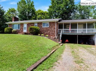415 Decatur Ave, Elkin, NC 28621