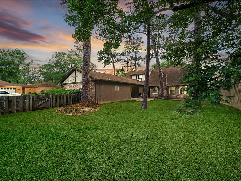 14719 Cedar Point Dr — Photo 45