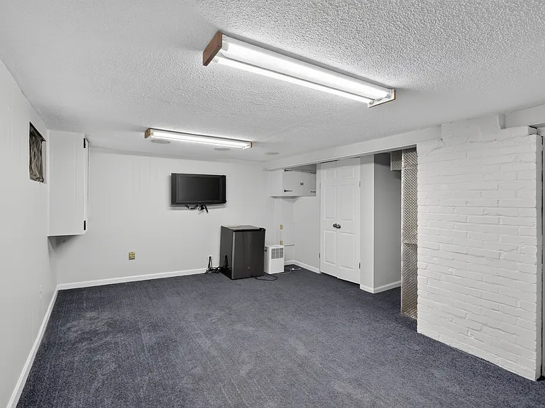 2804 63rd Ave — Photo 30