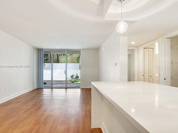 2nd image of 3604 NE 207th St #1003
